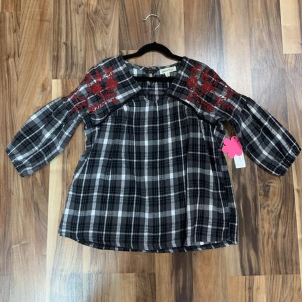 EMBROIDERED PLAID TOP BY PAPER FLOWER